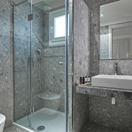 Konstantina Studios Alonnisos Town