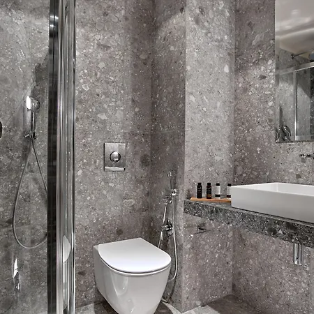 Konstantina Studios Alonnisos Town