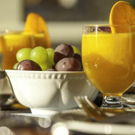 Konstantina Studios Aparthotel 4*