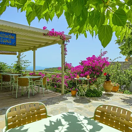 Konstantina Studios Aparthotel 4*