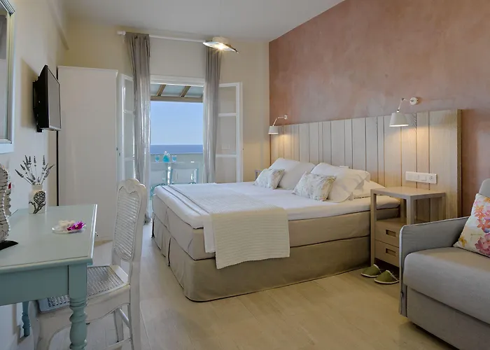 Konstantina Studios 4* Alonnisos Town