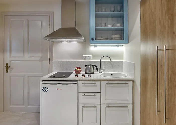 Konstantina Studios Alonnisos Town