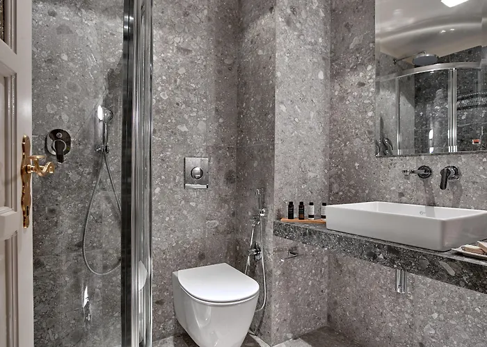 Konstantina Studios Alonnisos Town