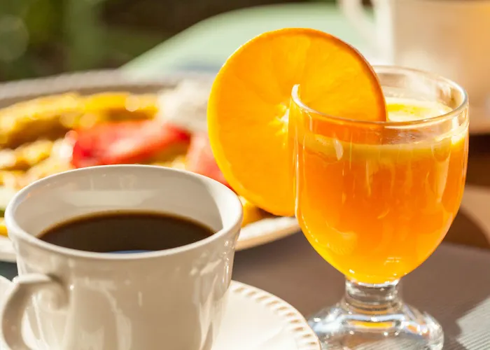 Konstantina Studios Alonnisos Town