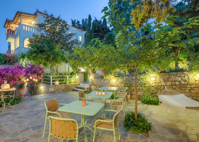 Aparthotel Konstantina Studios Alonnisos Town