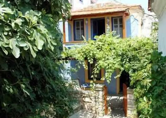 Aparthotel Konstantina Studios Alonnisos Town